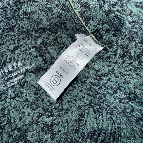 Athleta Salutation Stash Pocket II Textured 7/8 Tight Size Small Basil Green - Picture 6 of 7